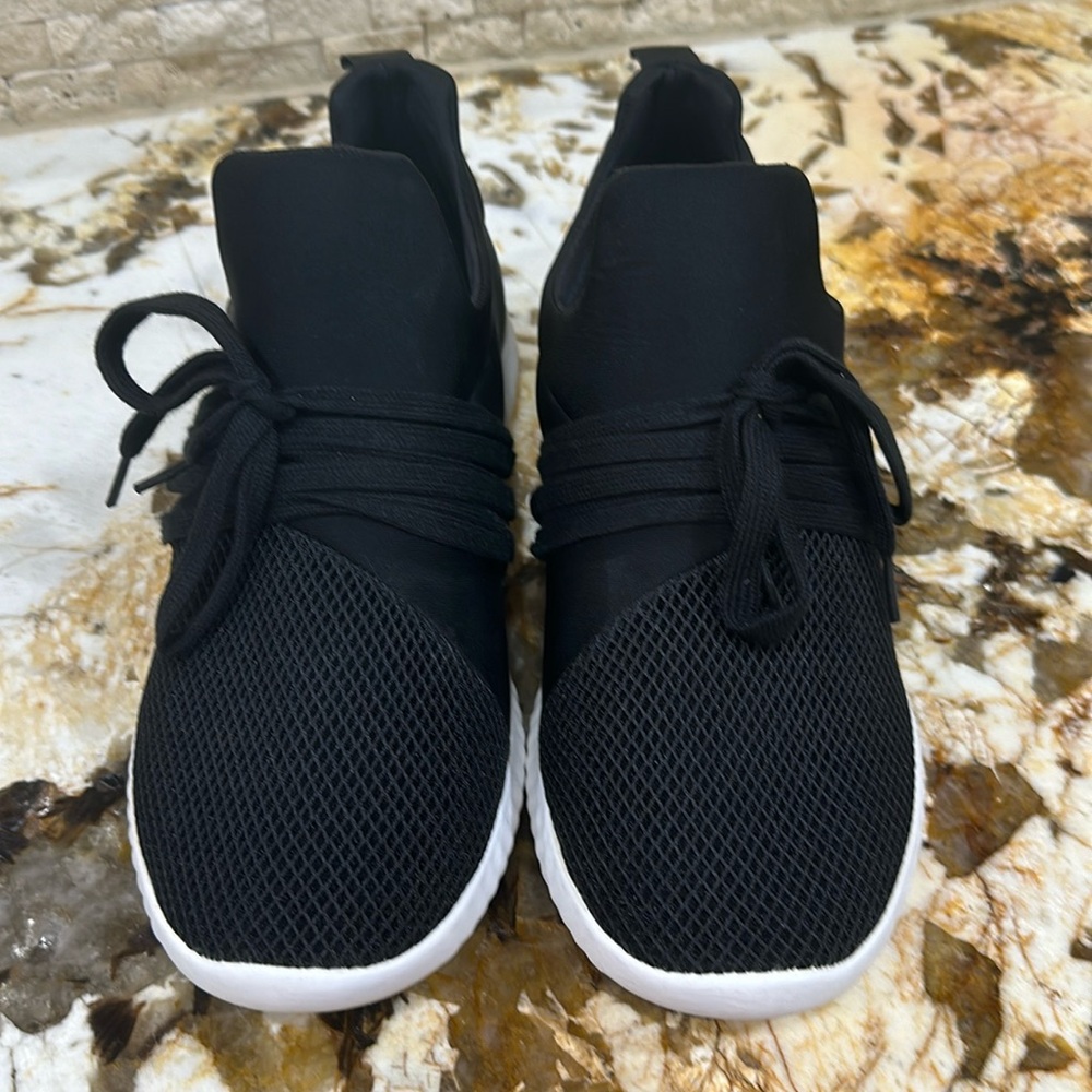 Torrid Black Nylon Mesh Jogger Sneakers Sz 13W